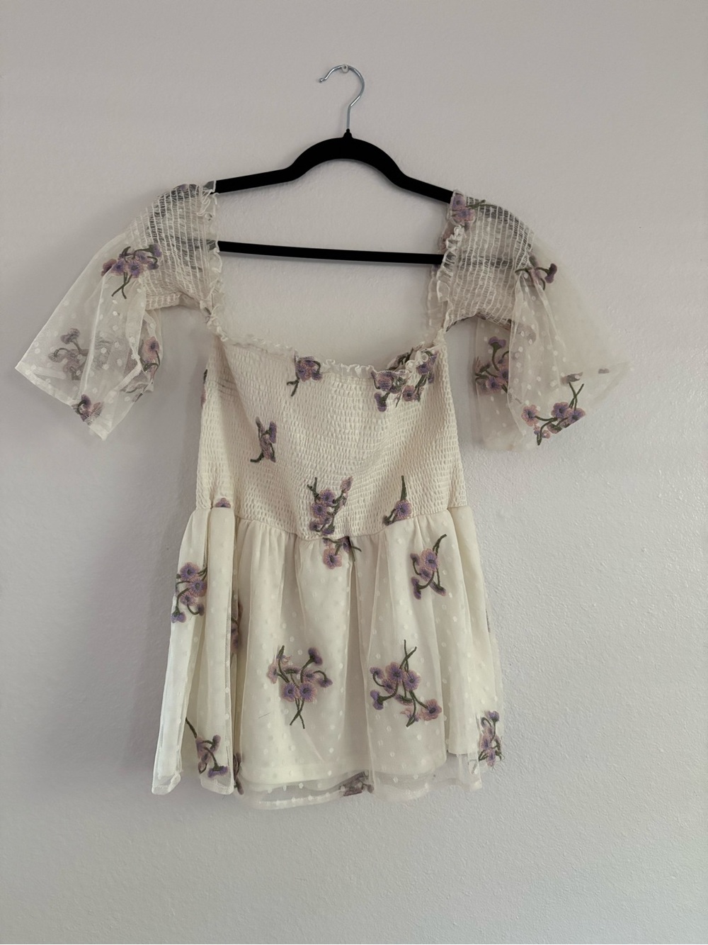 Francesca's Miami Size L Cream Off the Shoulder Floral Embroidered Lace Blouse